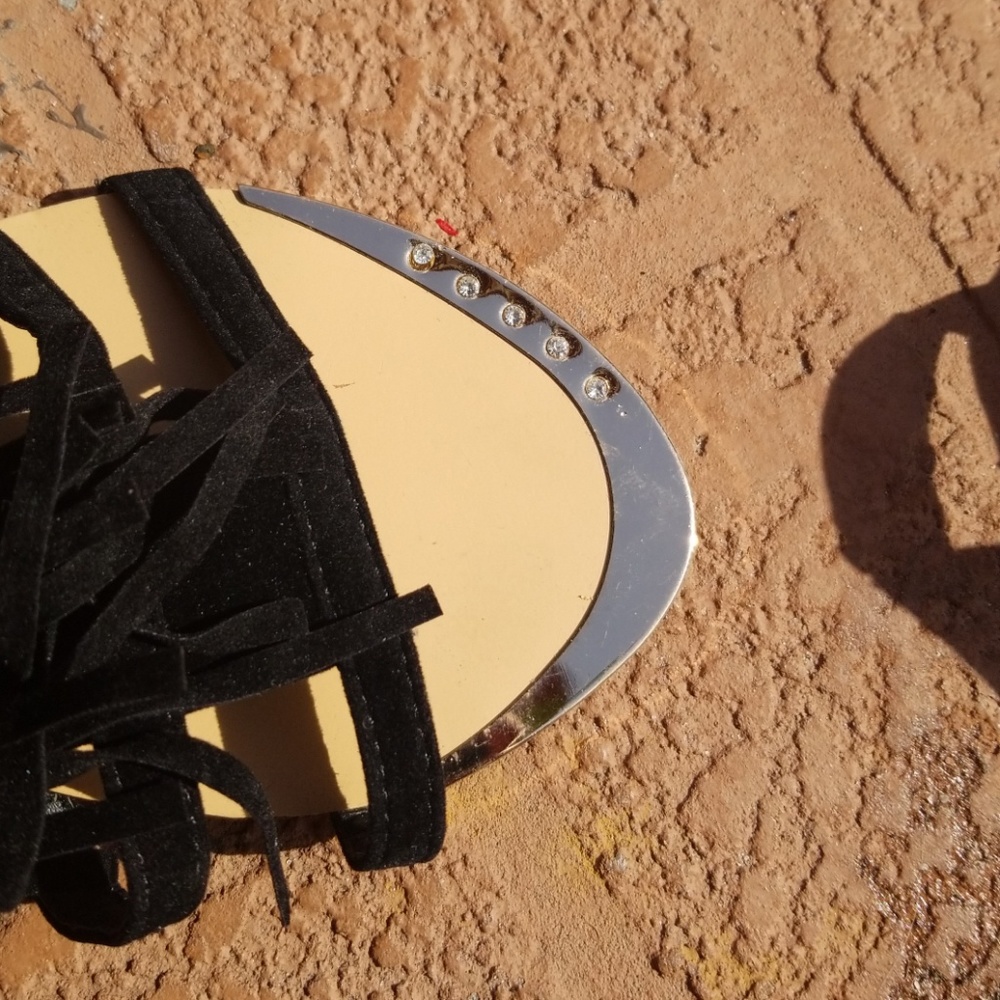 Sandals - Picture 3 of 4